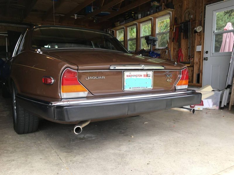 Illustration for article titled At $5,500, Would You Let This 1980 Jaguar XJ6 Series III Class Up the Joint?